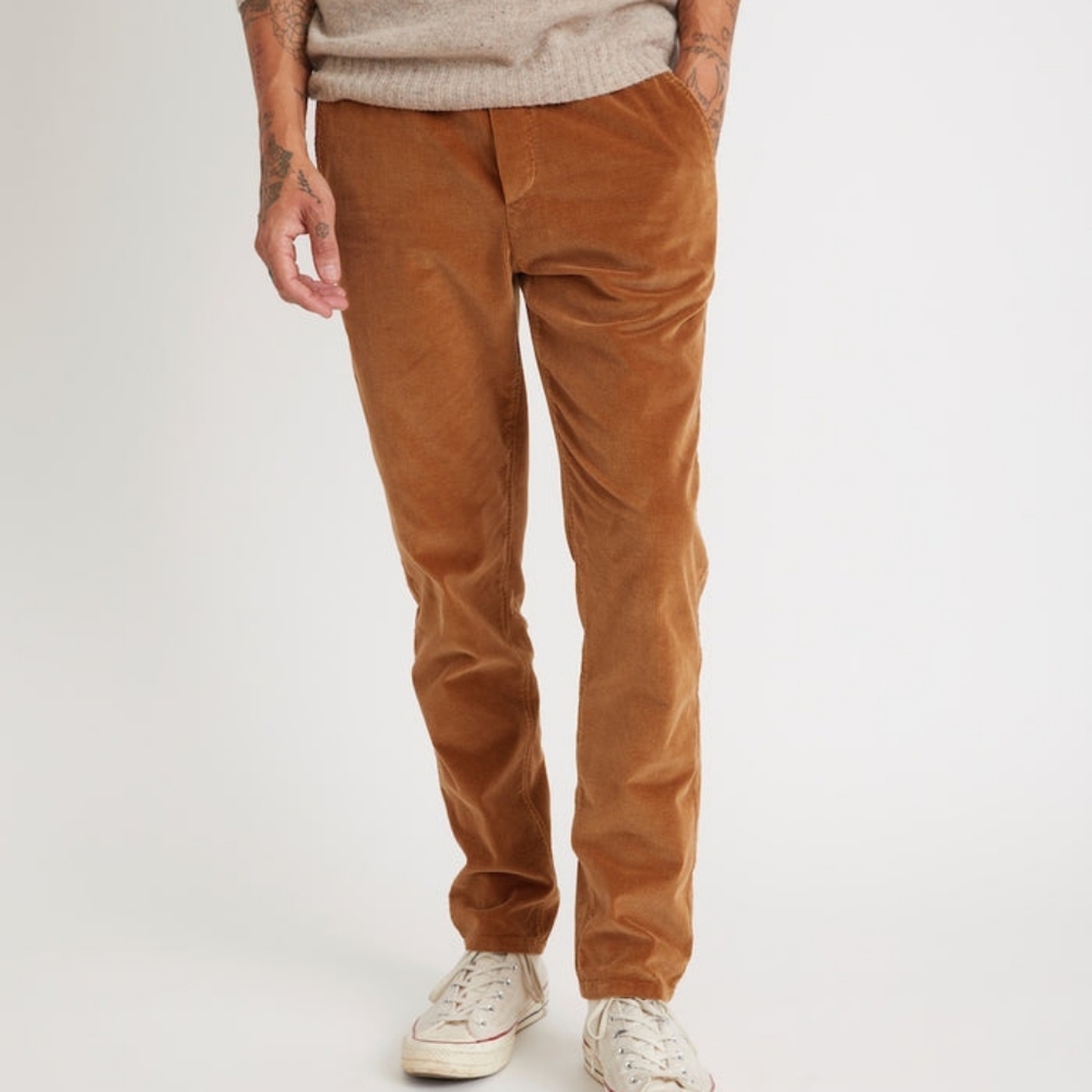 MARINE LAYER Saturday Cord Pant in Camel